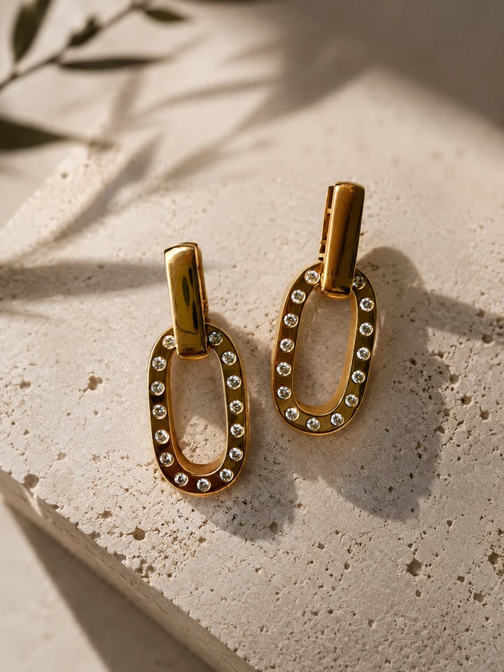 Cosmopolitan Ohrringe mit Diamanten